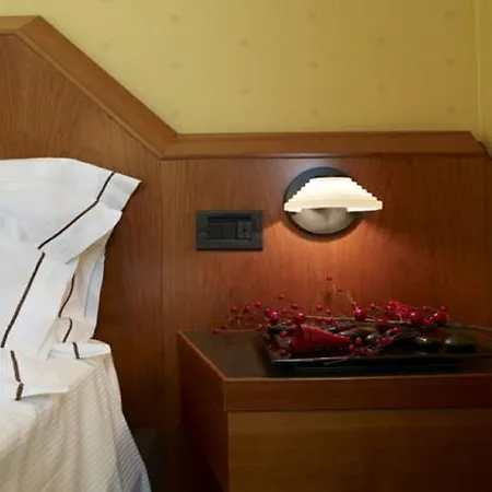 Montini Linate Airport 3* Peschiera Borromeo