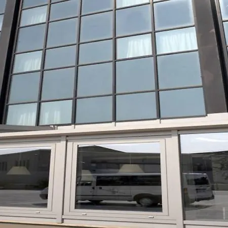Hotel Montini Linate Airport Peschiera Borromeo
