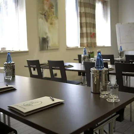 Montini Linate Airport 3*